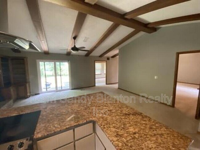 Building Photo - 8874 Burning Tree Rd