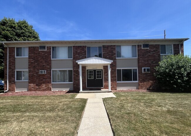 Foto del edificio - 18642 Van Horn Rd