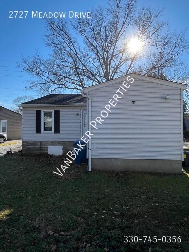 Foto del edificio - 2727 Meadow Dr