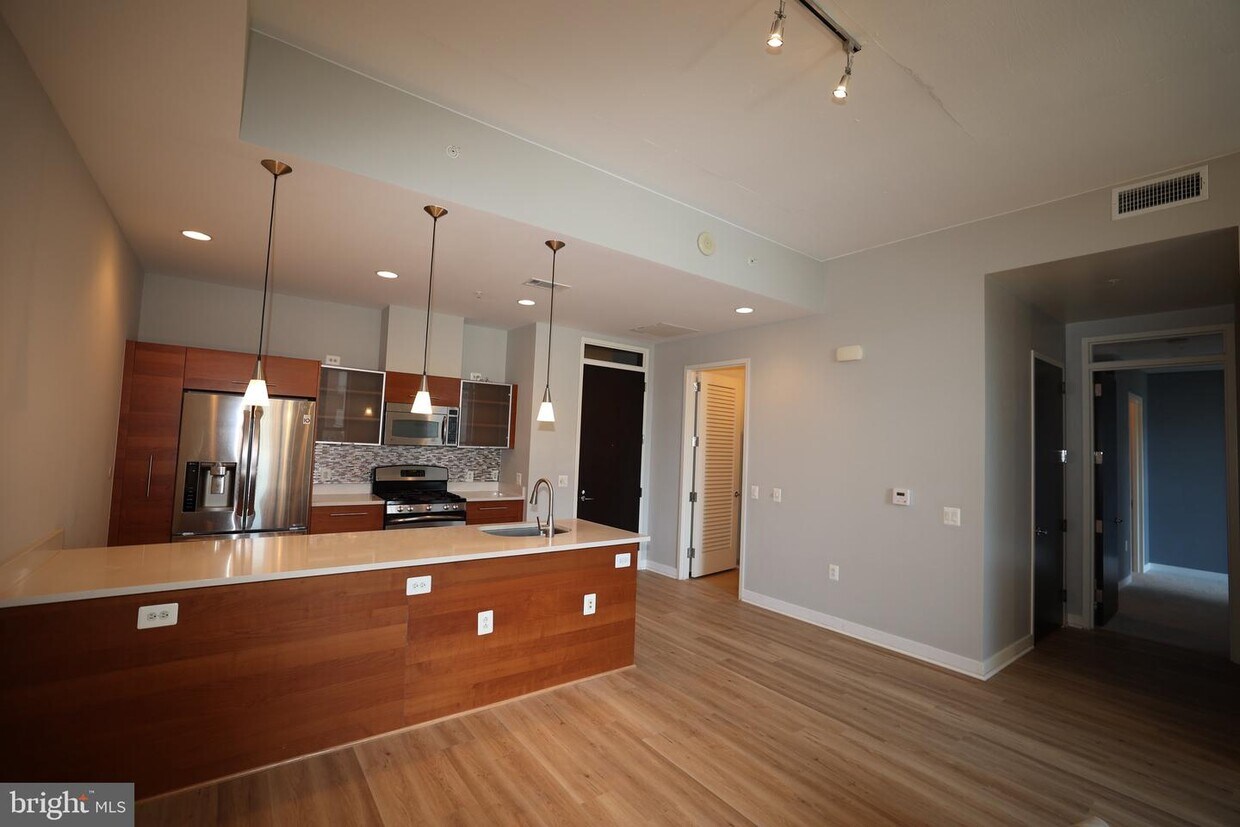 12025 New Dominion Pkwy Unit 509, Reston, VA 20190 Room for Rent in