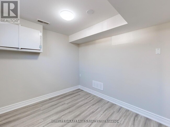 Building Photo - 58 Milford Haven Dr