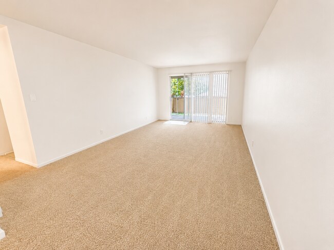 Foto del edificio - Fremont 1 bedroom is in central location near everything