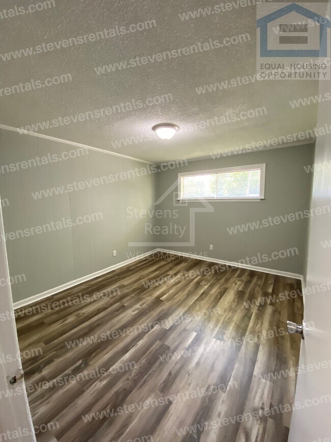 Foto del edificio - 2406 Frost St