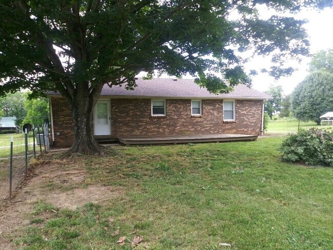 Building Photo - LEASE OPTION TO PURCHASE/RENT -Nice 3 bedr...