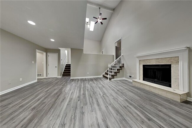 Building Photo - 548 Julius Dr