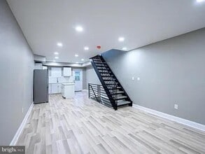 Building Photo - 2212 Greenwich St