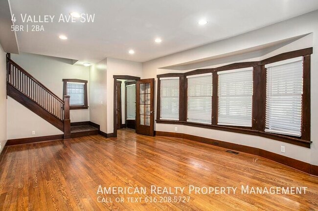 Foto del edificio - 4 Valley Ave SW