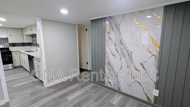 Building Photo - 1772 Martin Pl