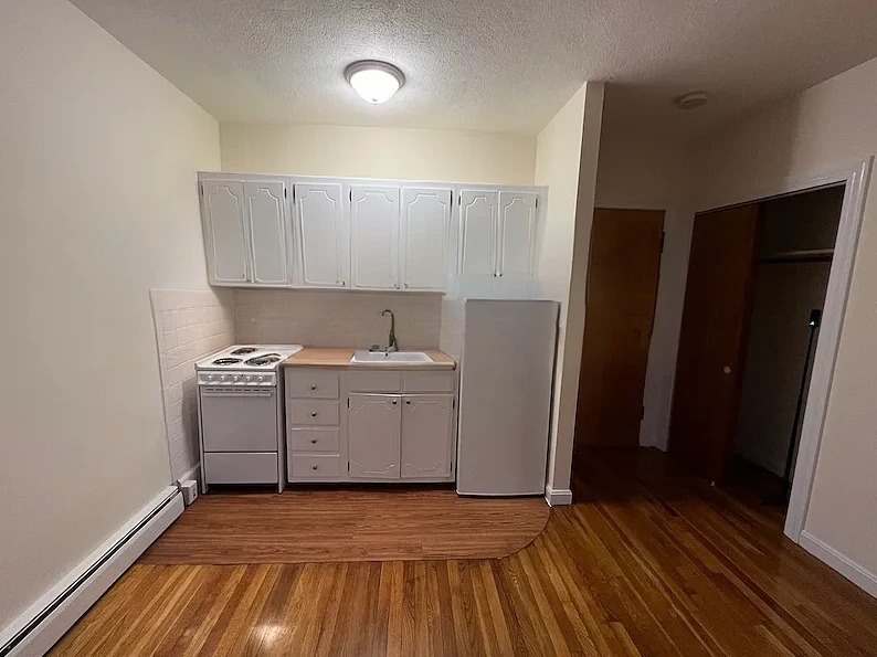 Foto principal - 180 North Beacon St
