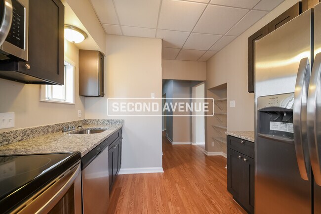 Foto del edificio - 3340 Latonia Ave