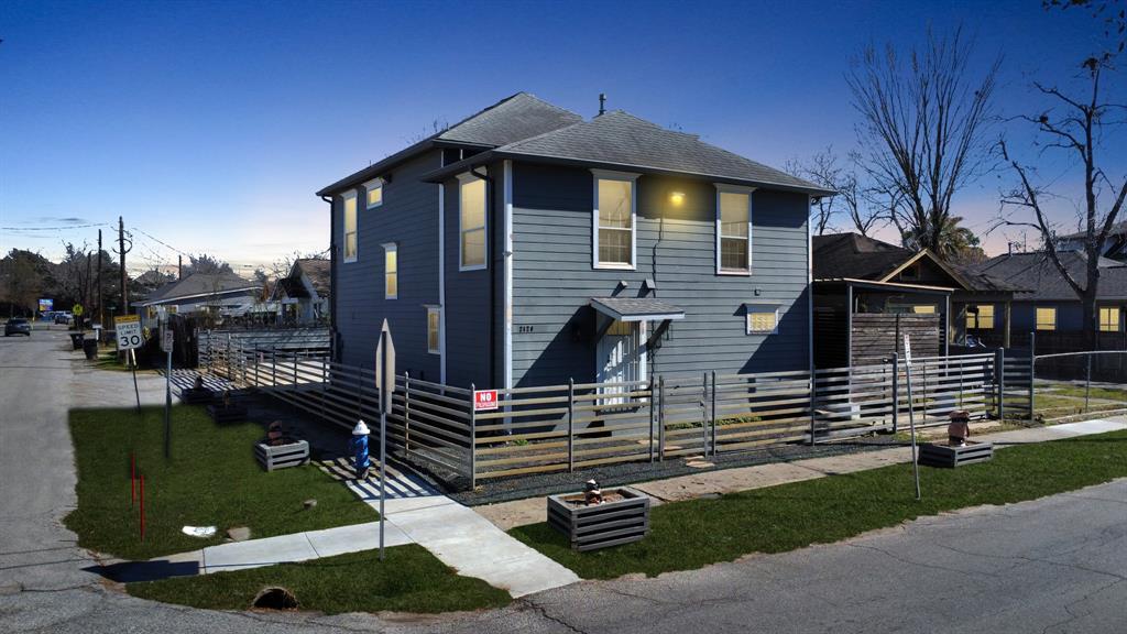 Foto principal - 2120 Fulton St