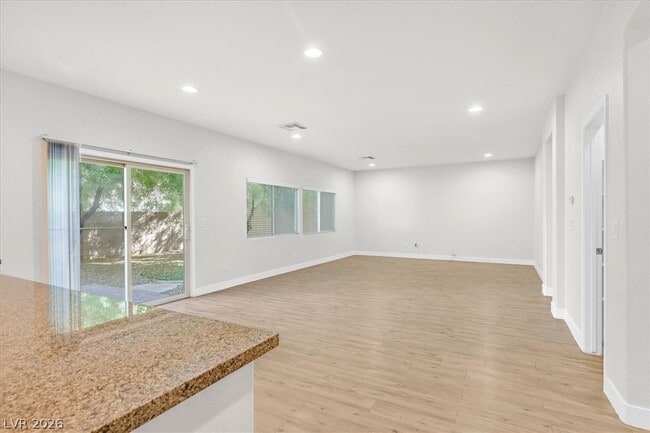 Building Photo - 836 Tofino Ct