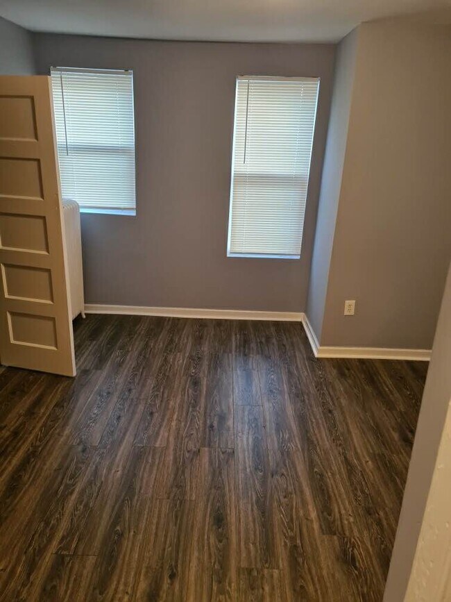 Foto del edificio - 6517 Ross St
