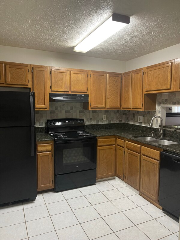 Foto del edificio - 4605 Winterberry Ln