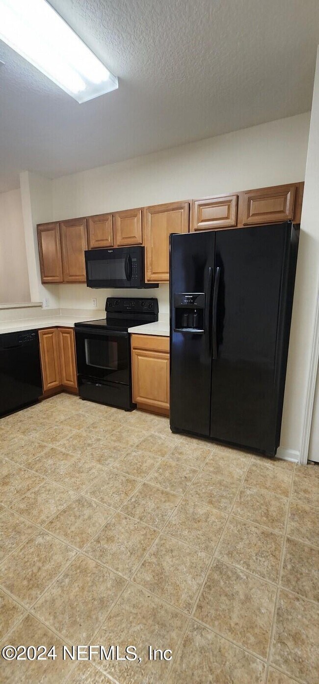 Building Photo - 963 Scrub Jay Dr