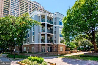 Building Photo - 5563 Seminary Rd