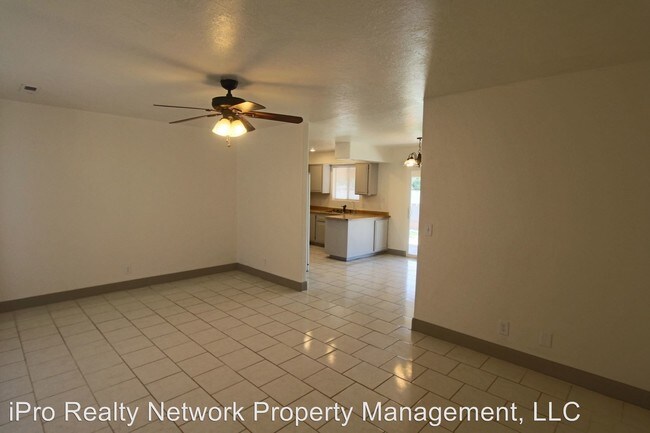 Building Photo - 3 br, 2 bath House - 1407 West 450 North