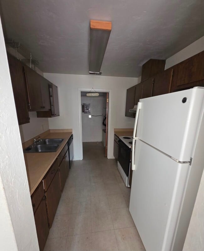 Building Photo - 4501 SW 71st Terrace