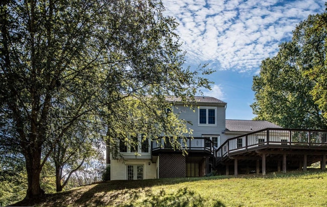 Building Photo - 10622 Edinburgh Dr