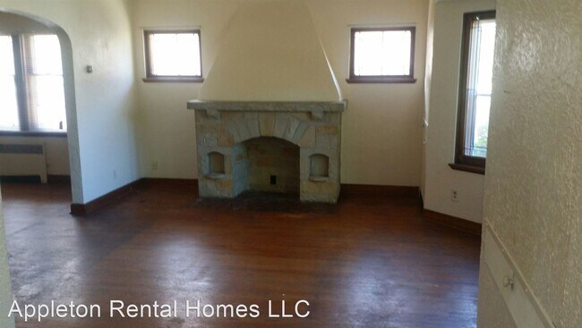 Building Photo - 4 br, 1 bath House - 2816 N 62 Street
