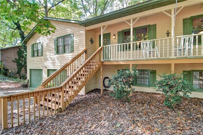 Building Photo - 508 River Lakeside Ln