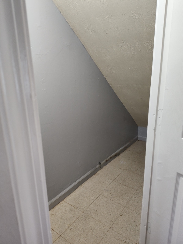 Primary Photo - 14 N Ritchie Ave