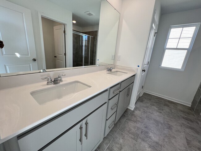 Foto del edificio - 1025 Red Finch Wy