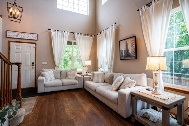 Foto del edificio - 7414 Halite Ct