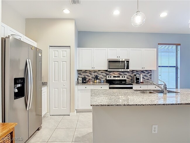 Building Photo - 5529 Soria Ave