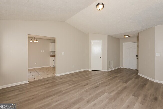Building Photo - 8756 Ansley Way