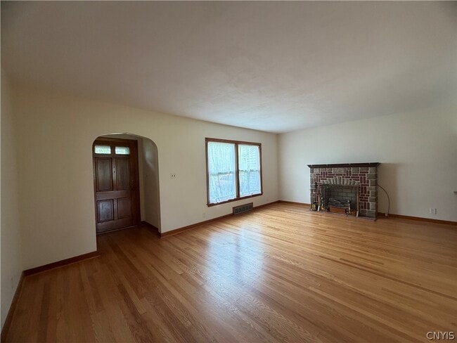 Building Photo - 50 New Hartford St