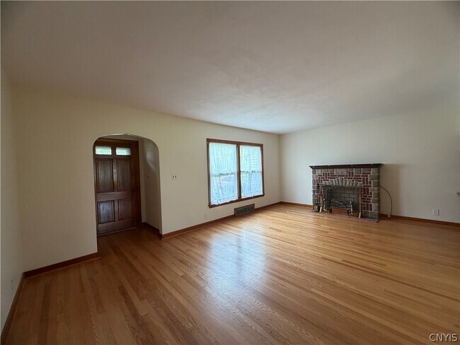 Foto del edificio - 50 New Hartford St