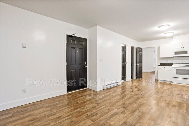 Building Photo - 207 N Mulberry St