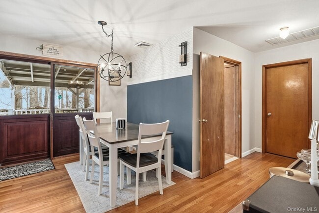 Foto del edificio - 946 NY-311