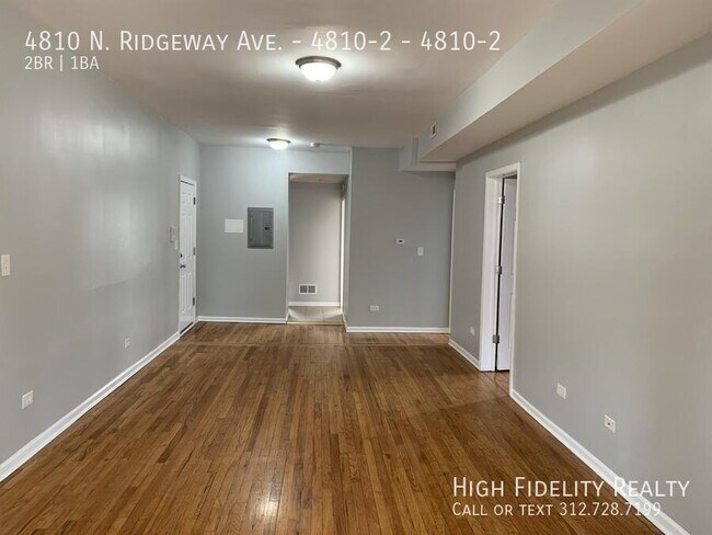 Foto del edificio - 4810 N Ridgeway Ave
