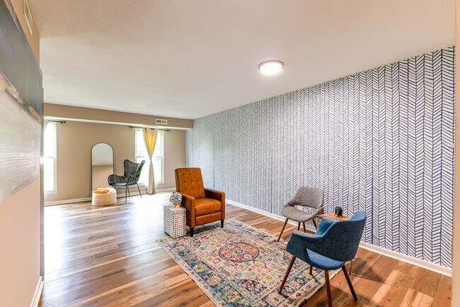 Building Photo - Knoxville 37919 - 3 bedroom, 2 bath home -...