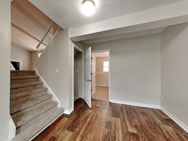 Building Photo - 3861 Radcliffe Blvd