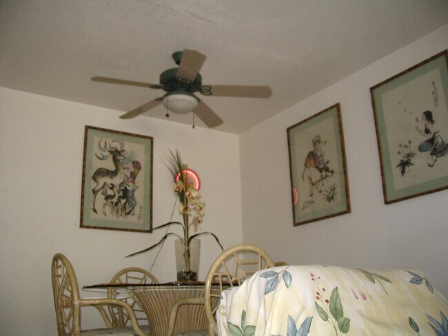 Building Photo - 2820 N Arcadia Ct