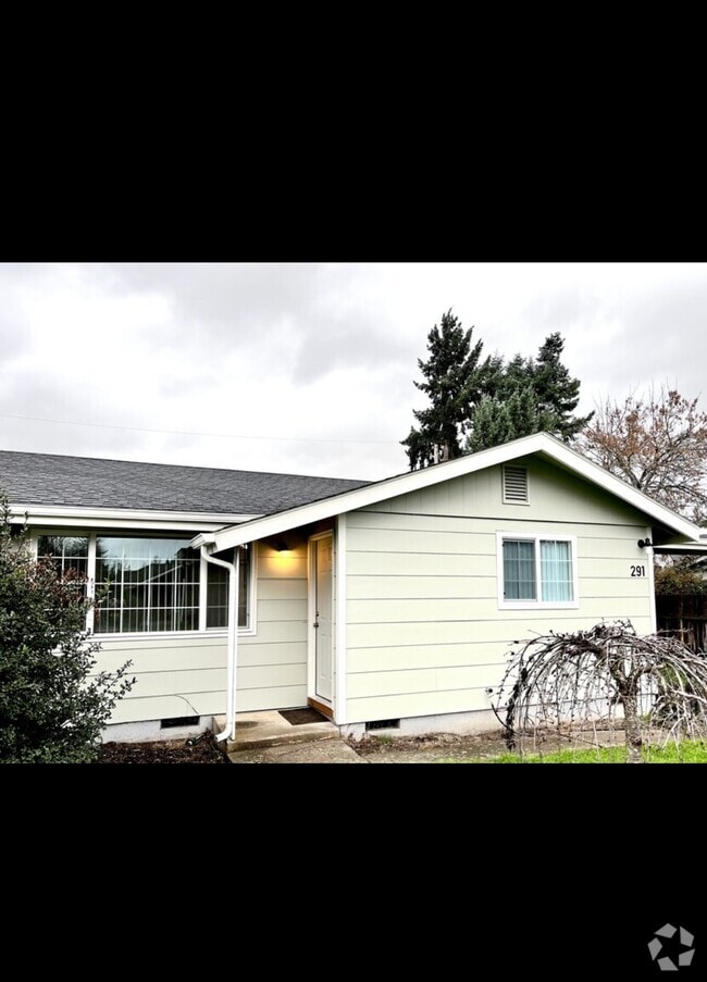 Building Photo - 291 Lobelia Ave