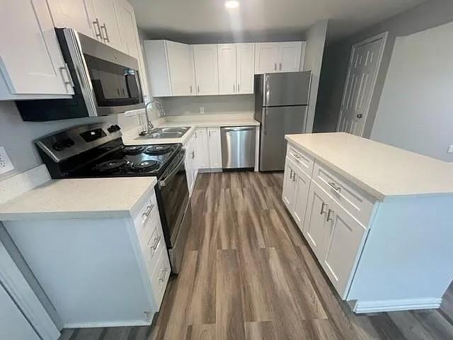Foto del edificio - 1300 S Live Oak St