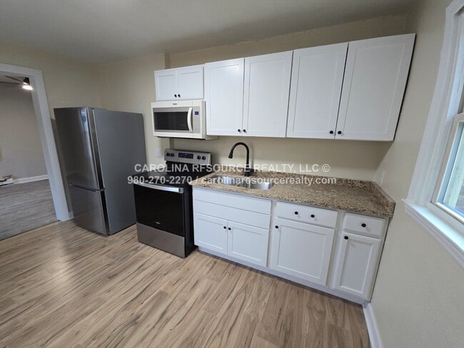 Foto del edificio - 638 Miller St