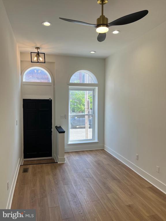 Foto del edificio - 1706 McCulloh St