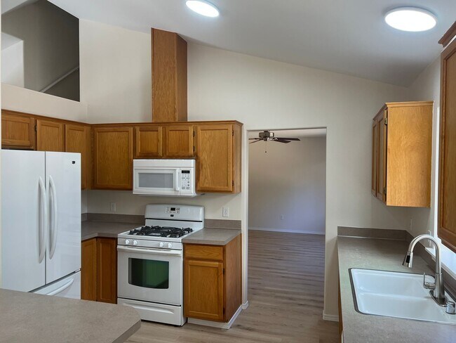 Building Photo - Desirable 3 Bedroom Buckley Home