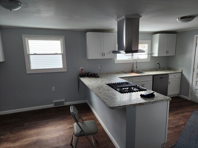 Building Photo - 313 Crawford Run Rd