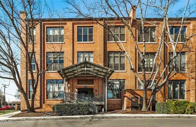 Building Photo - Historic Downtown Durham Loft with Modern ...