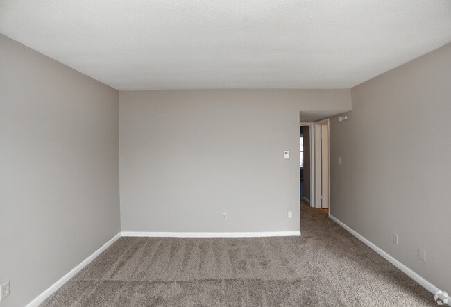 Building Photo - Woodland Springs