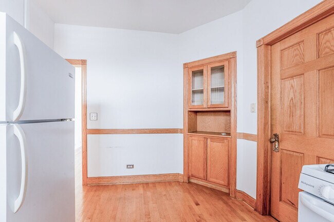 Foto del edificio - 4346 N Winchester Ave