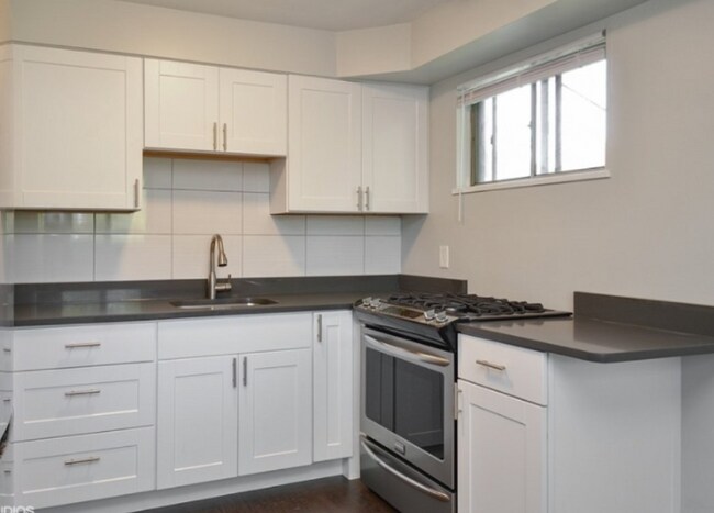 Foto del edificio - 1141 Waukegan Rd