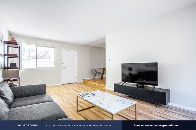 Foto del edificio - Brentwood Regency, 11645 Gorham Ave