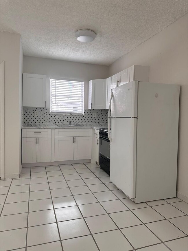 Interior Photo - Kina Hialeah Apartments